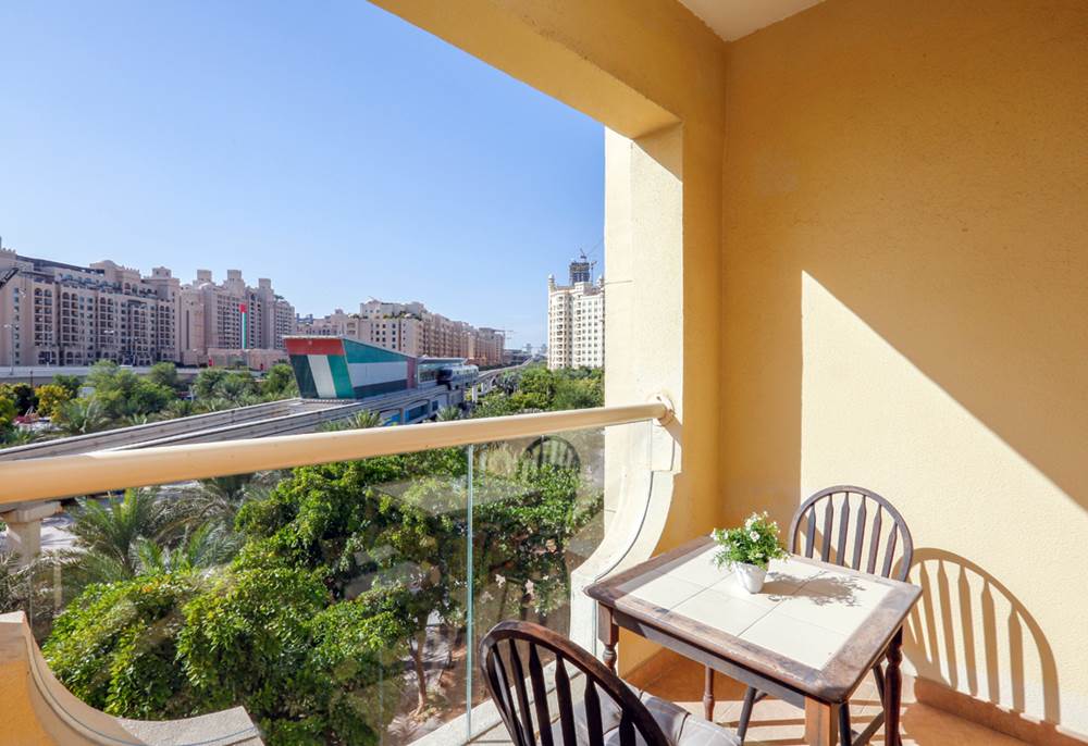 Palm-Jumeirah-Kennedy-Towers