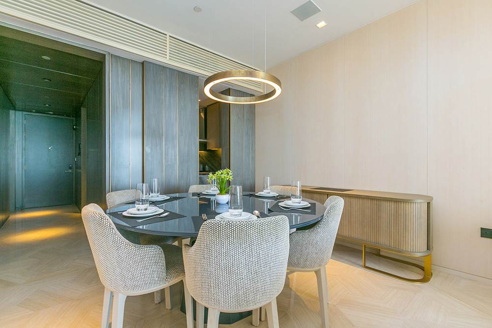 Palm-Jumeirah-Kennedy-Towers