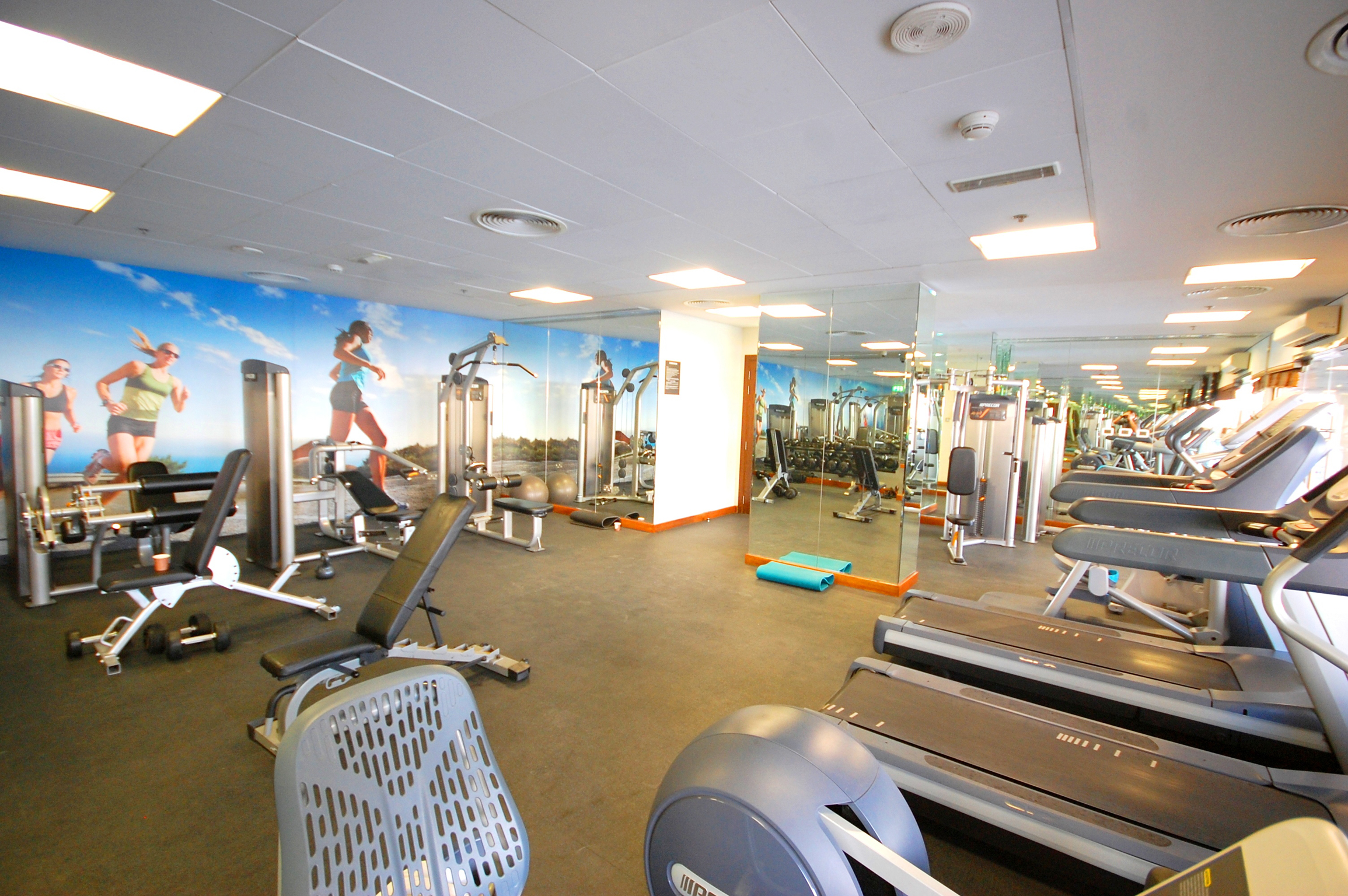 One Bedroom Apartment In 8 Boulevard Walk Kennedy Towers